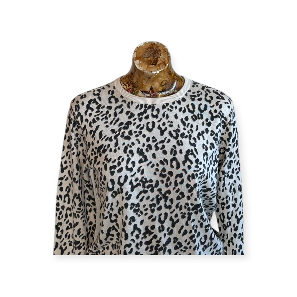 H&M L.O.G.G. top animal pattern cheetah small - Picture 2 of 12